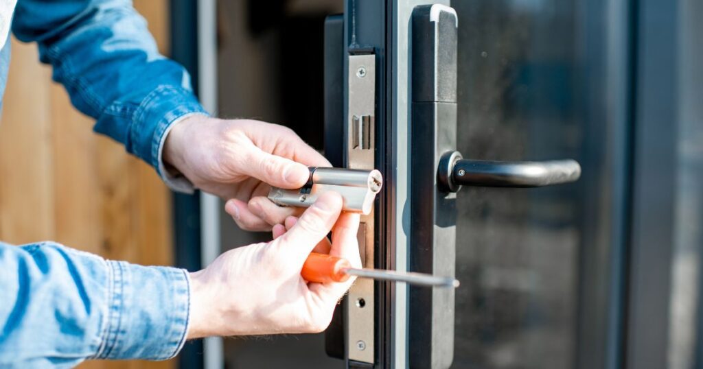 how to get a locksmith license in texas