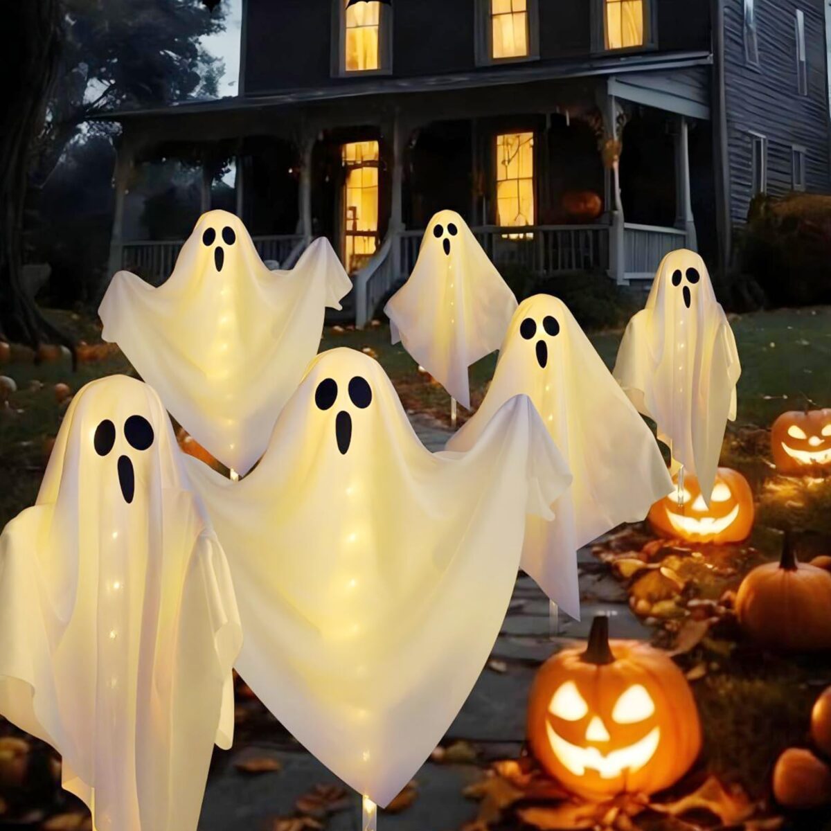 25 Outdoor Halloween Decor Ideas to Transform Your Home This October 15 Outdoor Halloween Decor