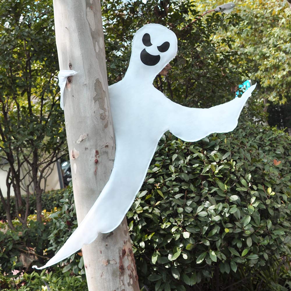 25 Outdoor Halloween Decor Ideas to Transform Your Home This October 23 Outdoor Halloween Decor