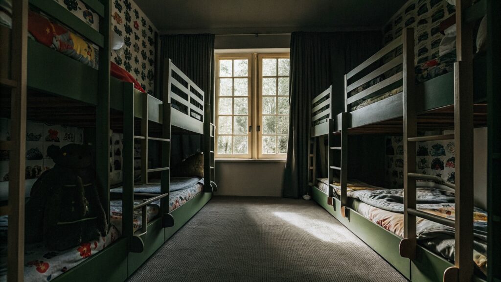 29 Small Kids Room Ideas That Maximize Space and Fun 34 small kids room