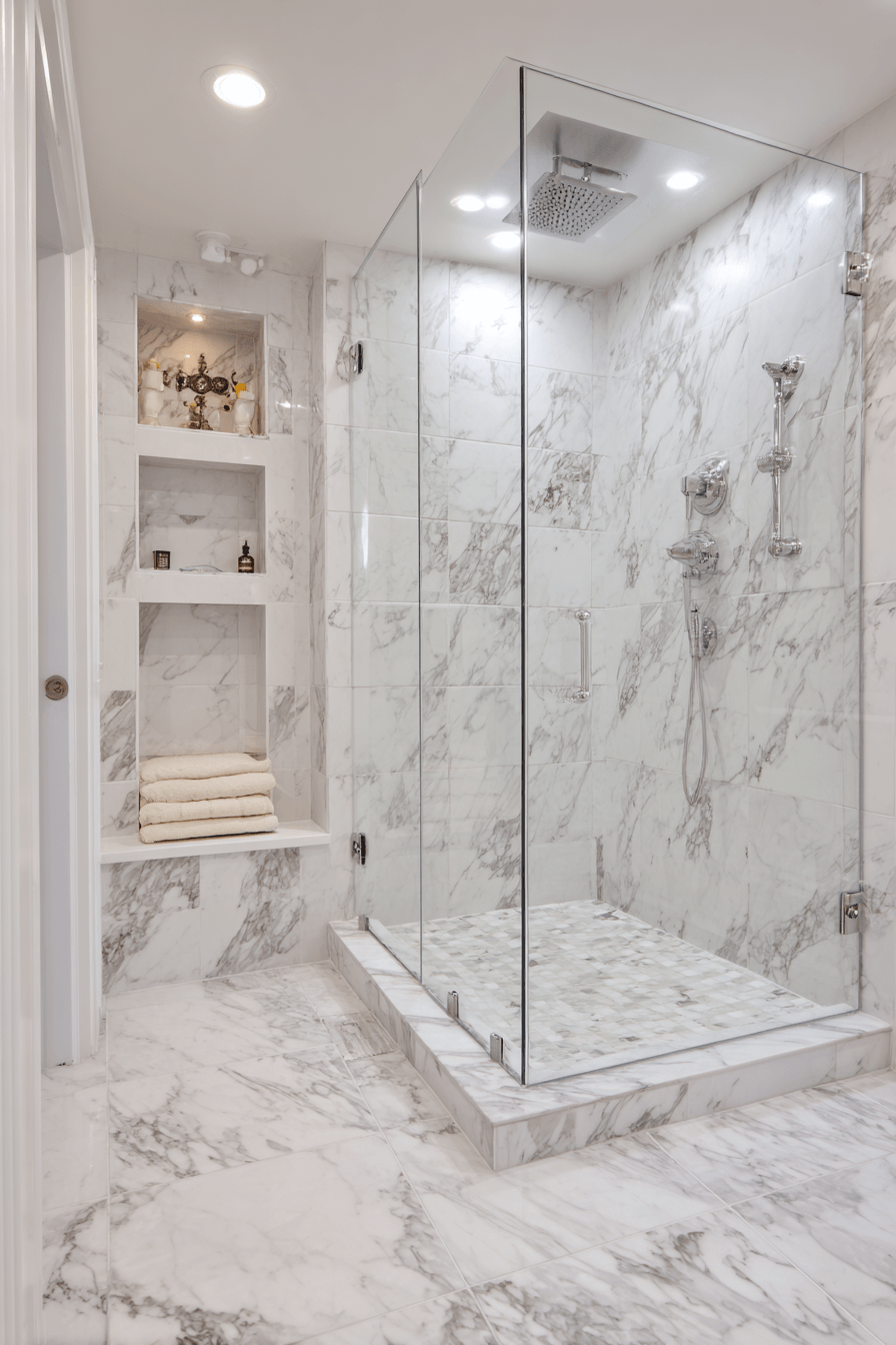 White Bathrooms That Feel Clean Without Feeling Cold 3